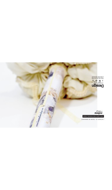 Lumanare de botez cu  ursuleti, dantela ivory, accente gold si bleumarin 21